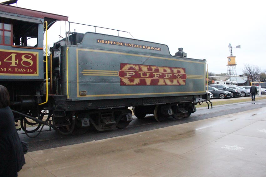 Grapevine wine train (1)